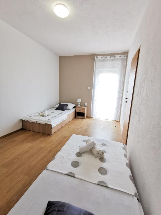 A4 Apartmani Kevic Kaštela Exterior foto