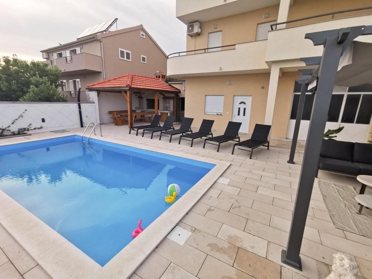 A4 Apartmani Kevic Kaštela Exterior foto