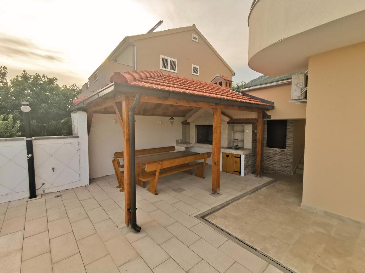 A4 Apartmani Kevic Kaštela Exterior foto